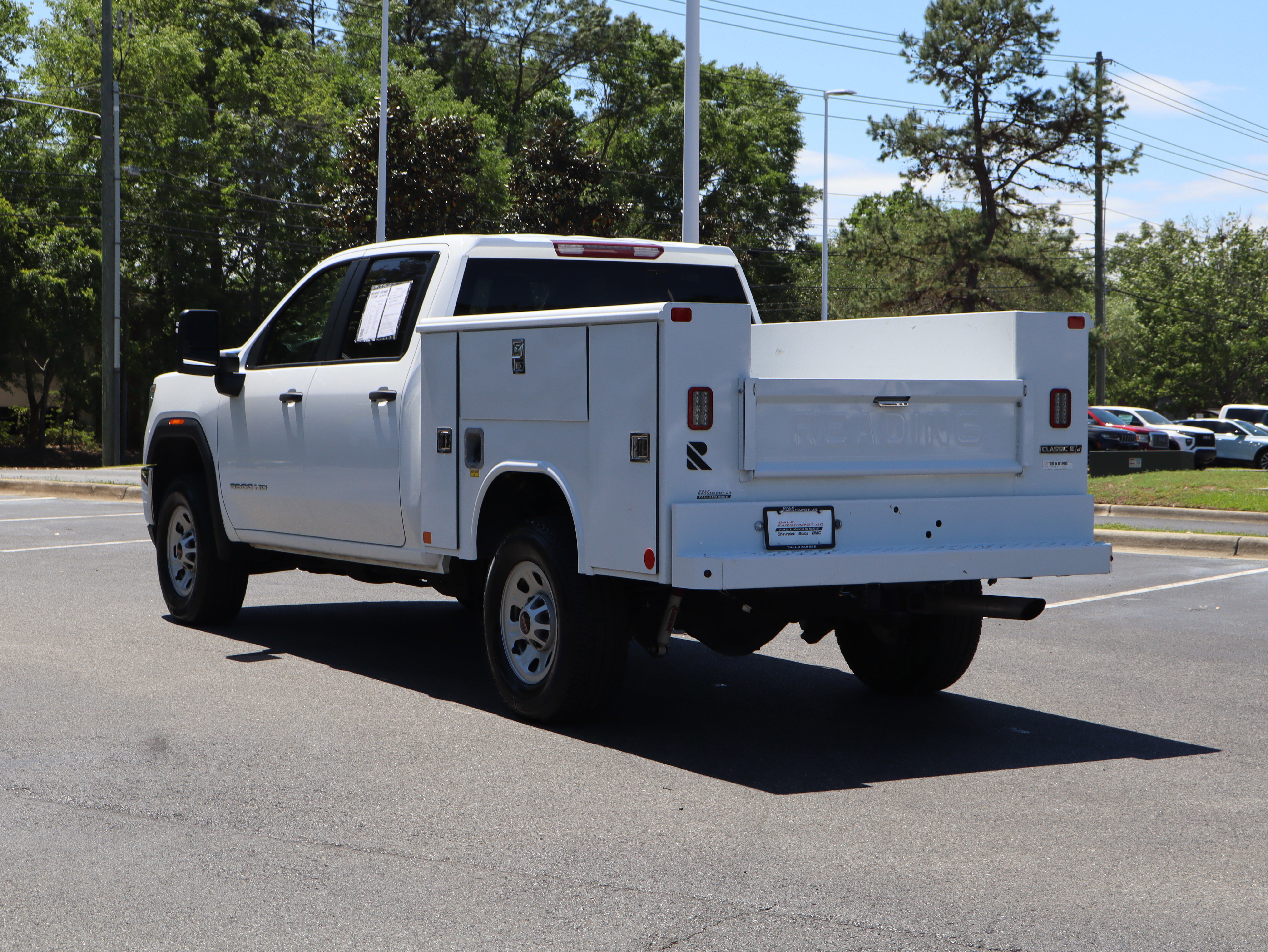 Used 2023 GMC Sierra 3500 Pro w/ Convenience Package image 7