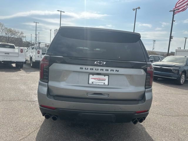 Used 2025 Chevrolet Suburban Z71 image 4