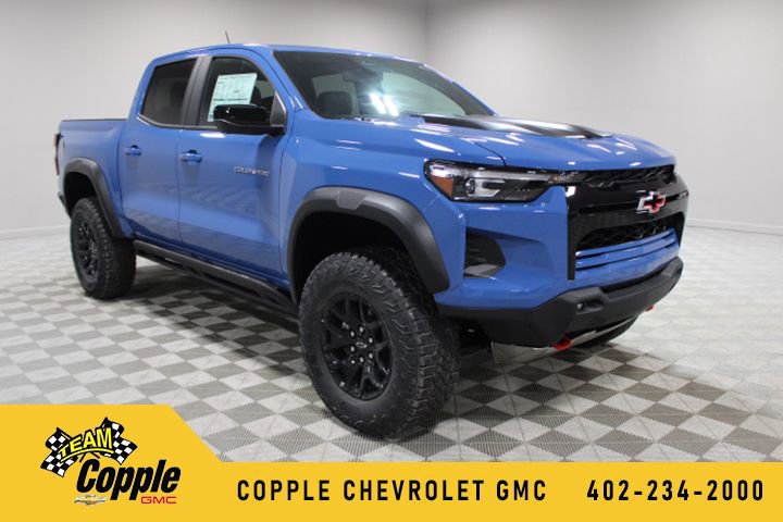 New 2026 Chevrolet Colorado ZR2 w/ Midnight Edition video 1