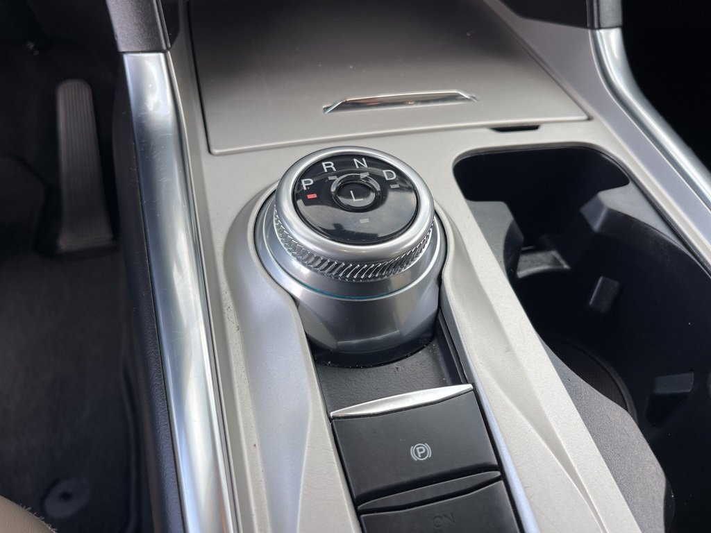 Used 2024 Ford Explorer XLT w/ Equipment Group 202A image 19