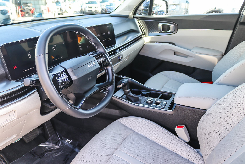 Certified 2026 Kia Sorento S FWD image 17