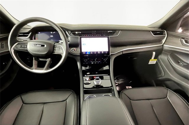 New 2025 Jeep Grand Cherokee L Limited w/ Black Appearance Package image 6