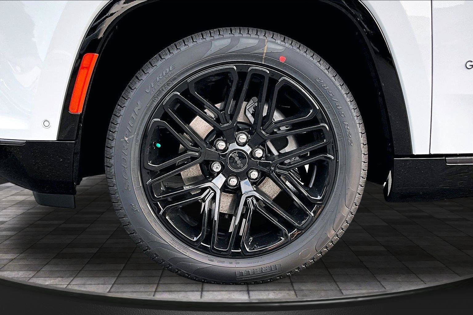 New 2026 Jeep Grand Wagoneer Limited AWD/4WD image 12