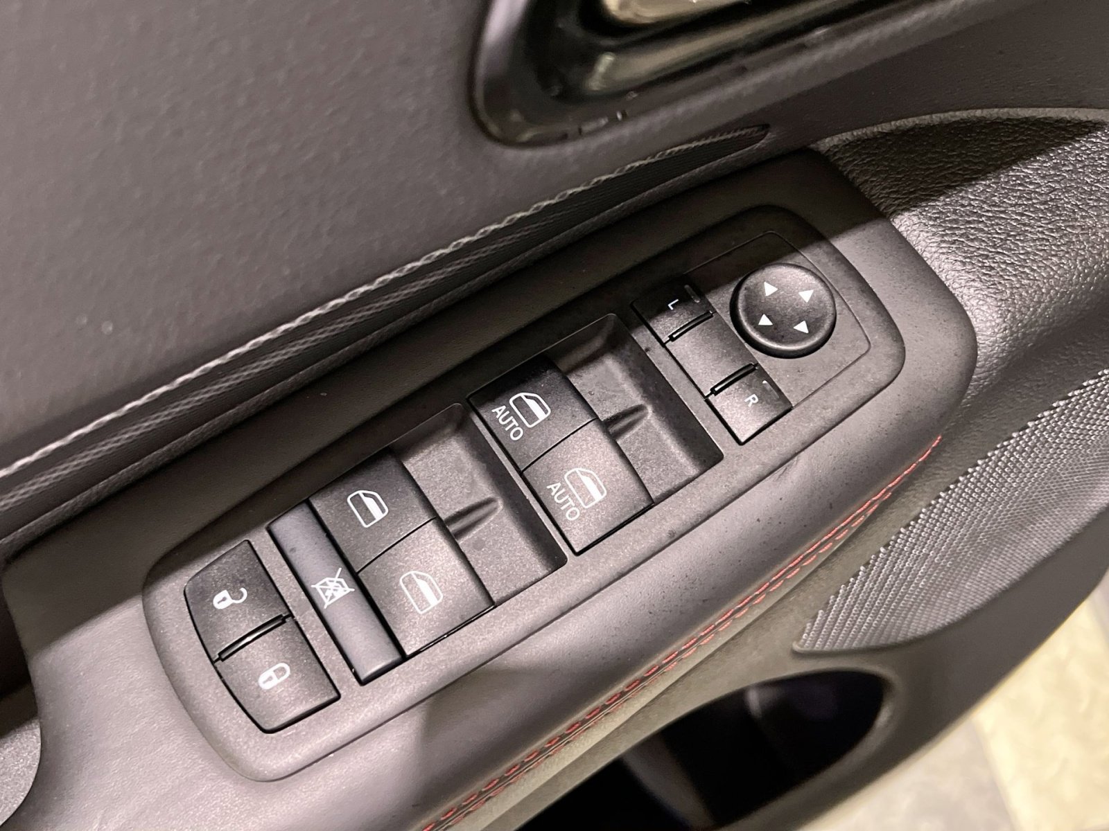 Used 2024 Dodge Durango GT image 33