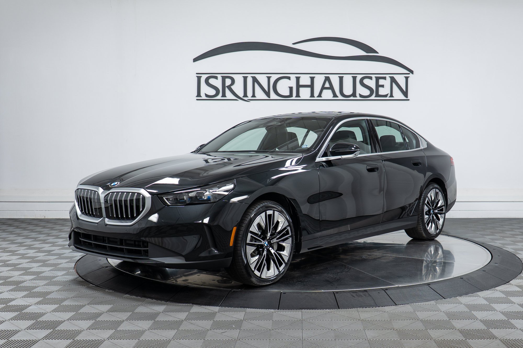 Used 2026 BMW 530i xDrive w/ Premium Package AWD/4WD image 1