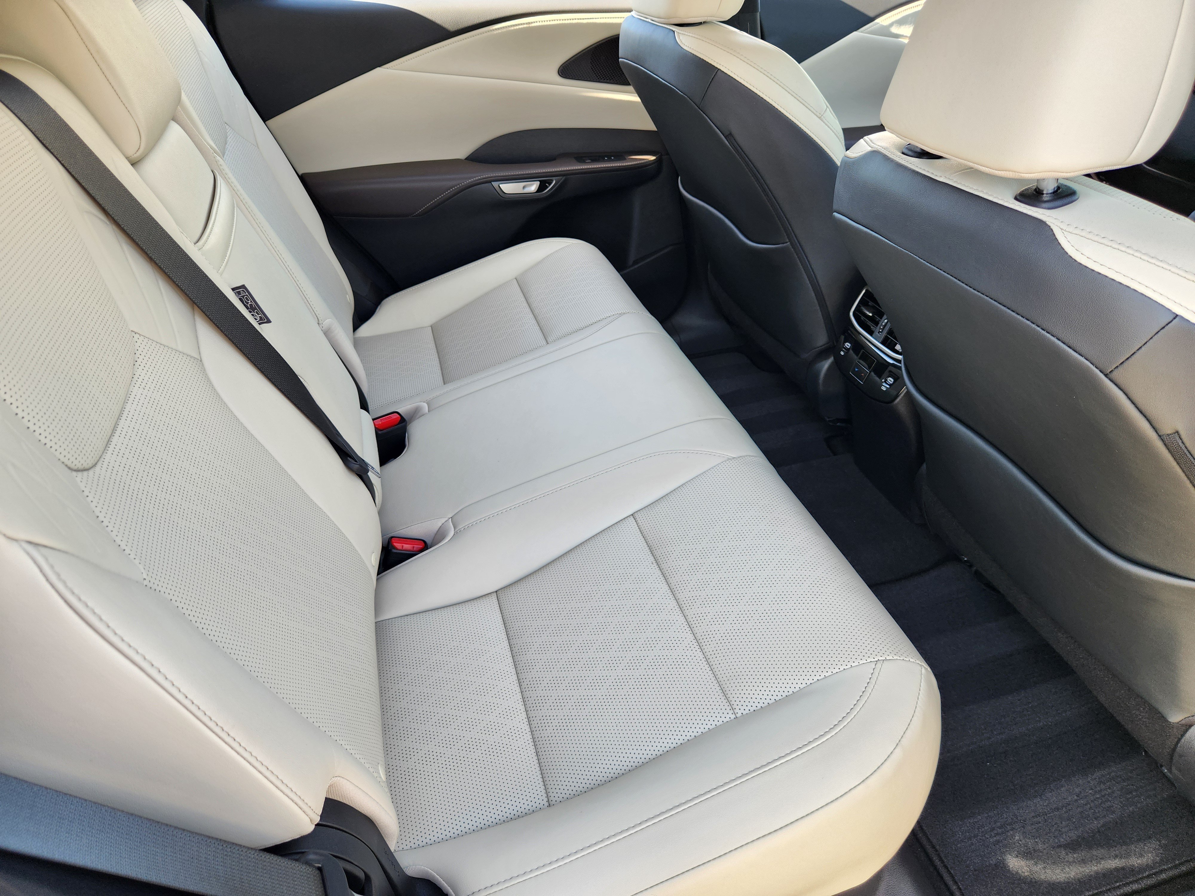 Used 2025 Lexus RX 350 Premium Plus w/ Convenience Package FWD image 26