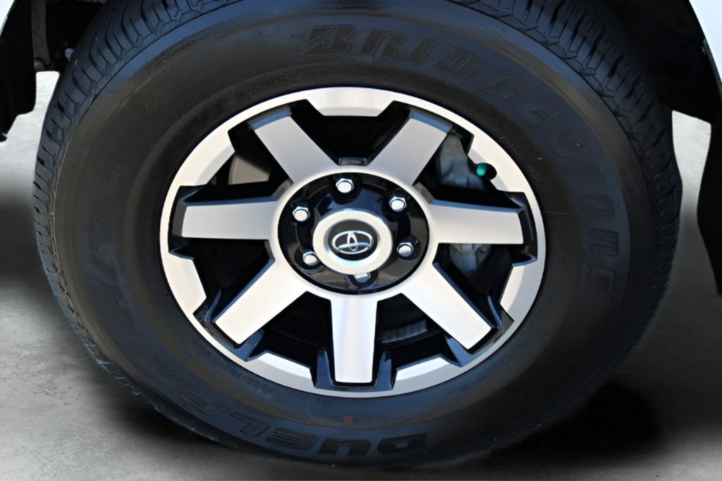 Certified 2024 Toyota 4Runner TRD Off-Road Premium w/ Off Road Premium Plus Package AWD/4WD image 2