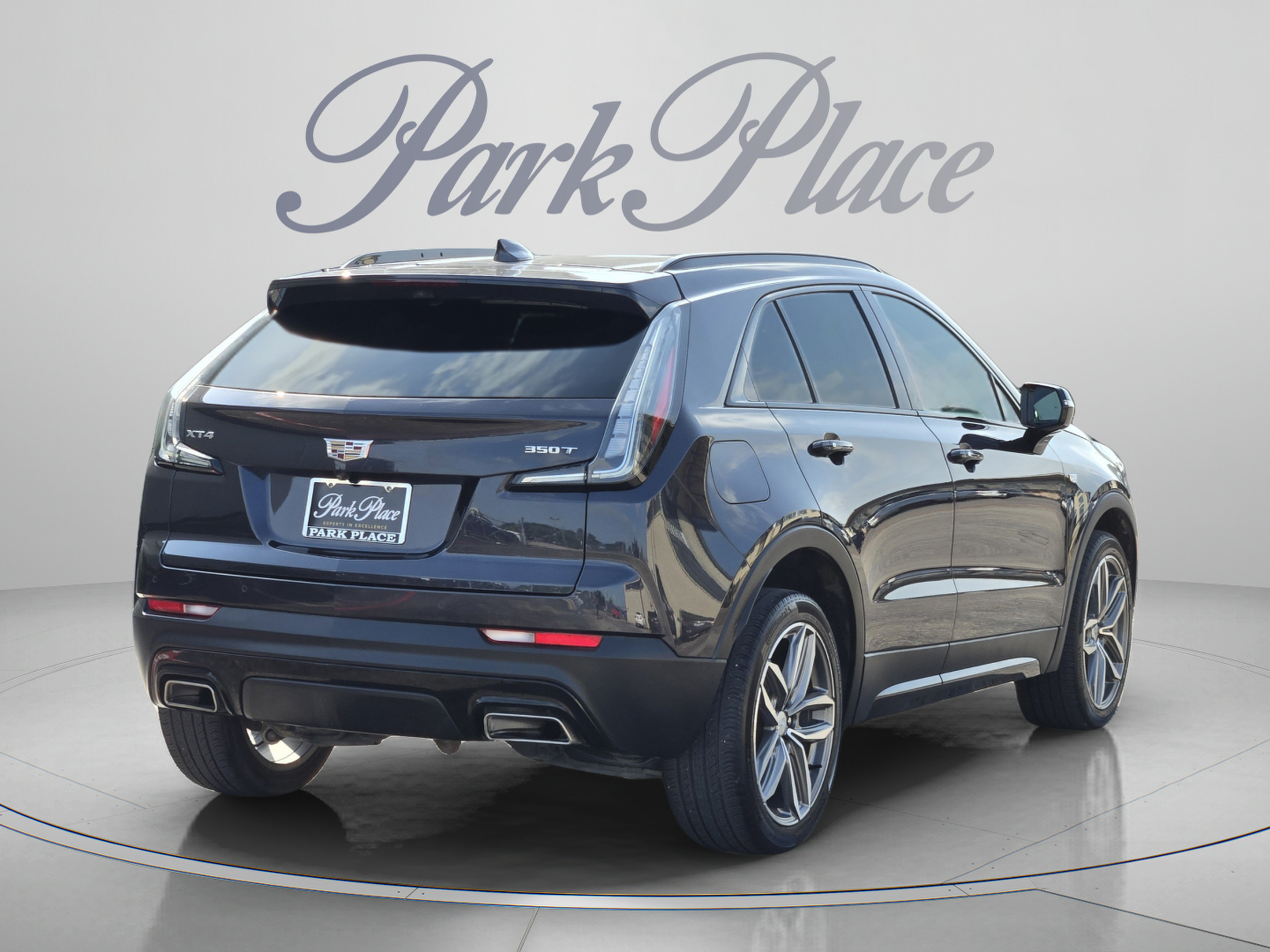 Used 2022 Cadillac XT4 Sport w/ Comfort Package FWD image 6