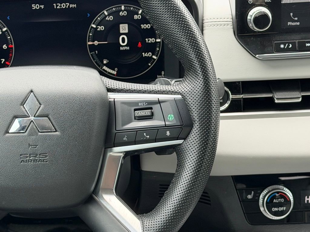 Used 2023 Mitsubishi Outlander SEL image 30
