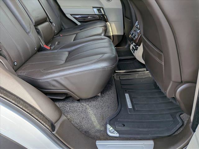 Used 2017 Land Rover Range Rover HSE image 20