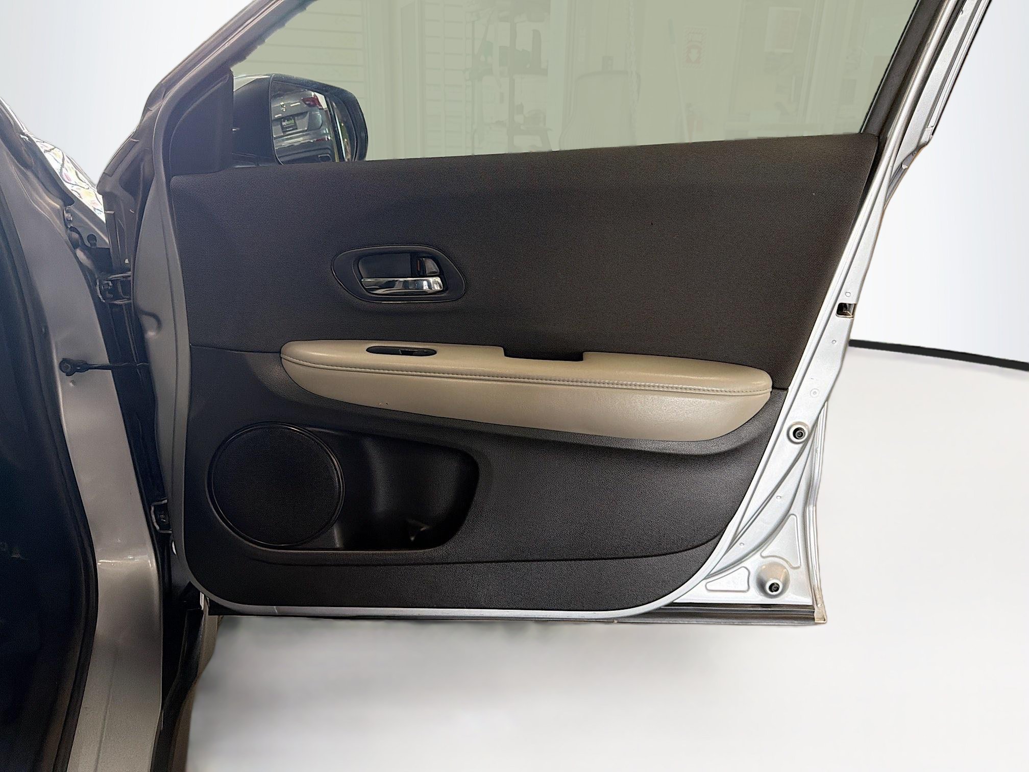 Used 2019 Honda HR-V LX image 29