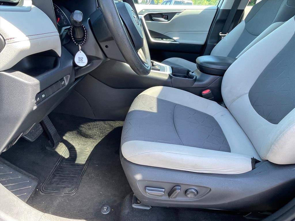Used 2020 Toyota RAV4 XLE w/ Convenience Package AWD/4WD image 23