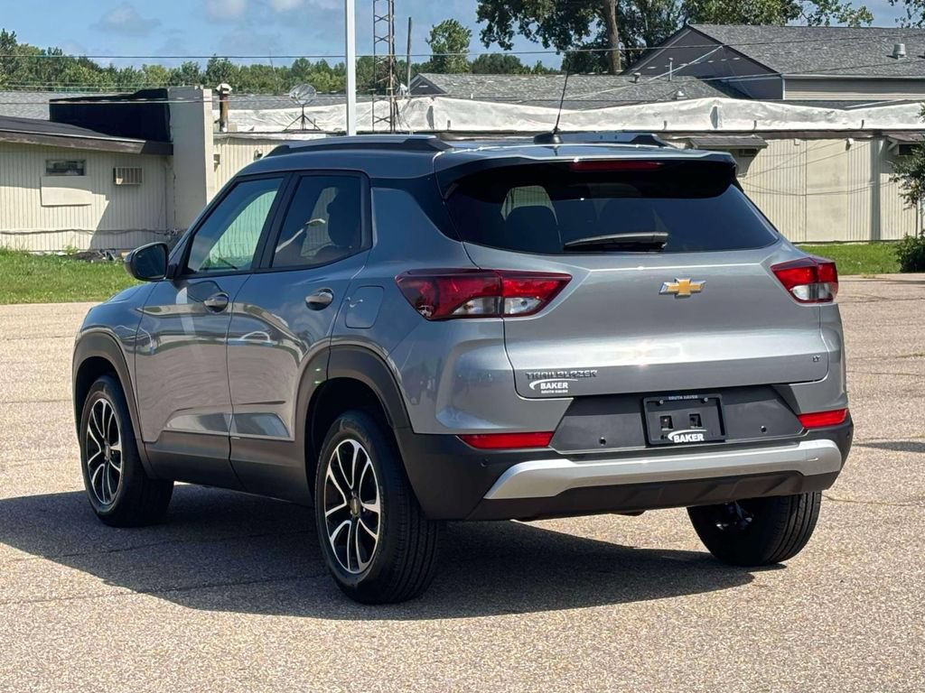 New 2026 Chevrolet TrailBlazer LT w/ LT Cold Weather Package FWD image 2