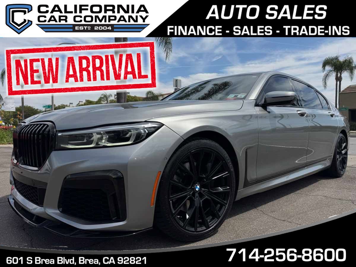 Used 2021 BMW 740i w/ M Sport Package image 1