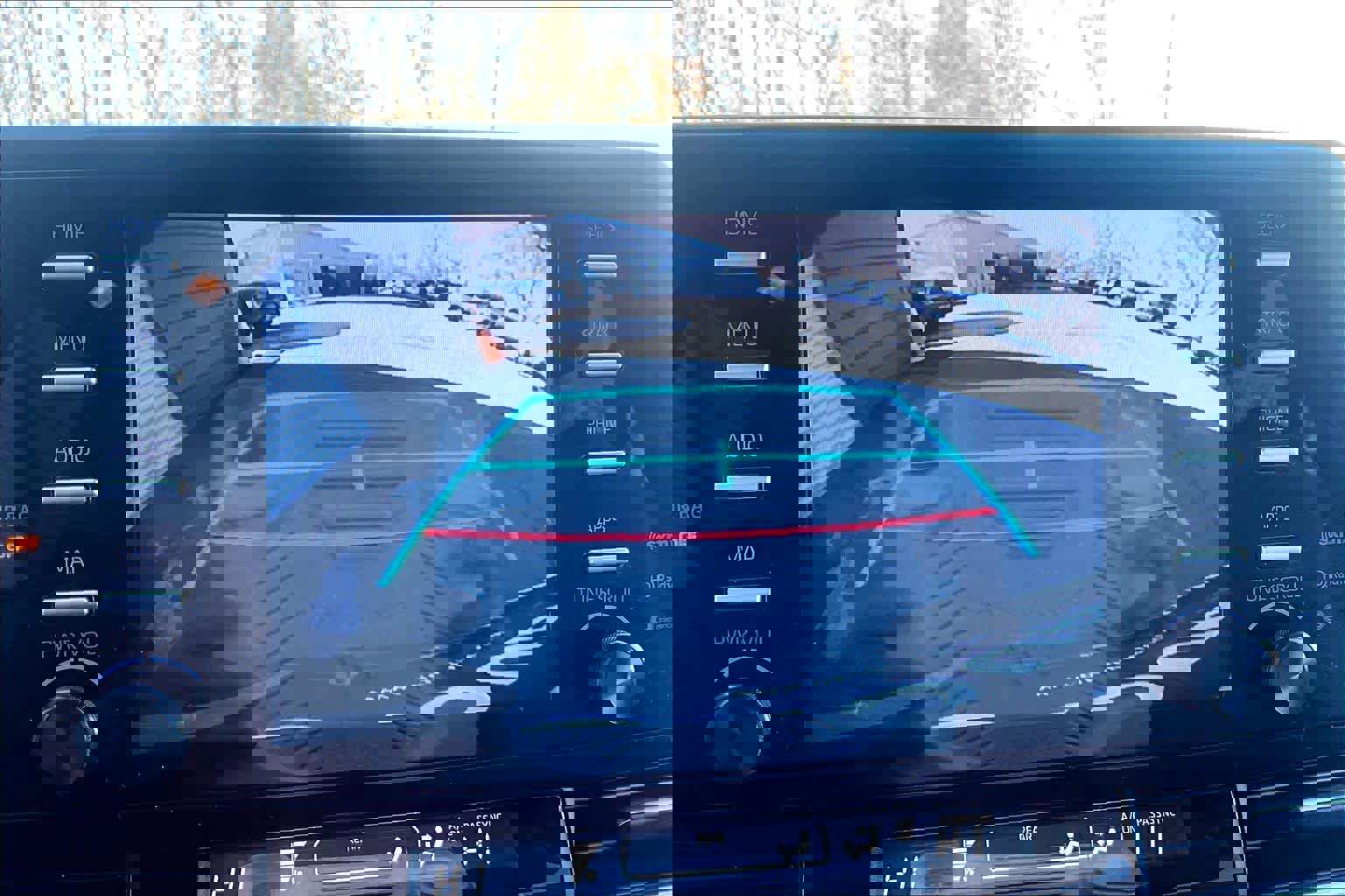 Certified 2024 Toyota Sienna LE image 27