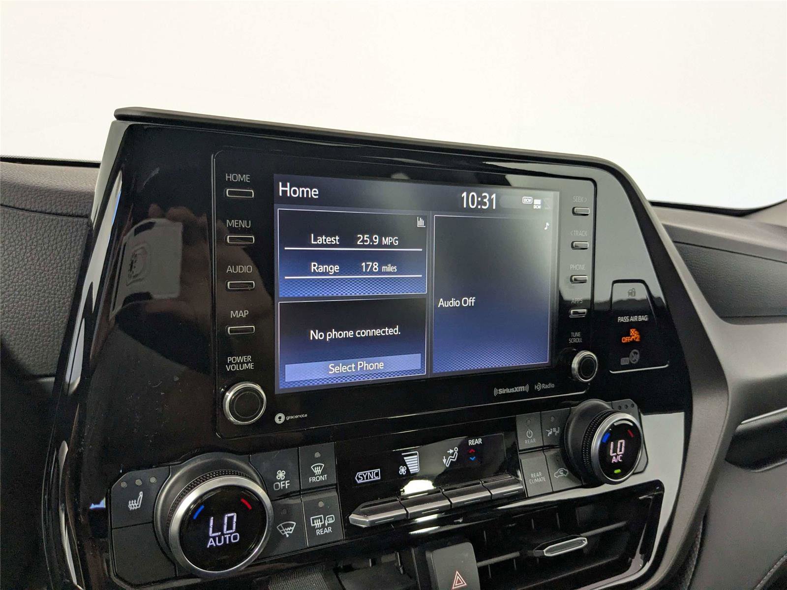Used 2022 Toyota Highlander XLE image 21
