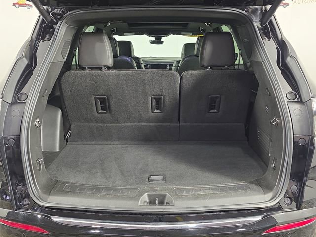 Used 2024 Buick Enclave Avenir w/ Avenir Technology Package image 41