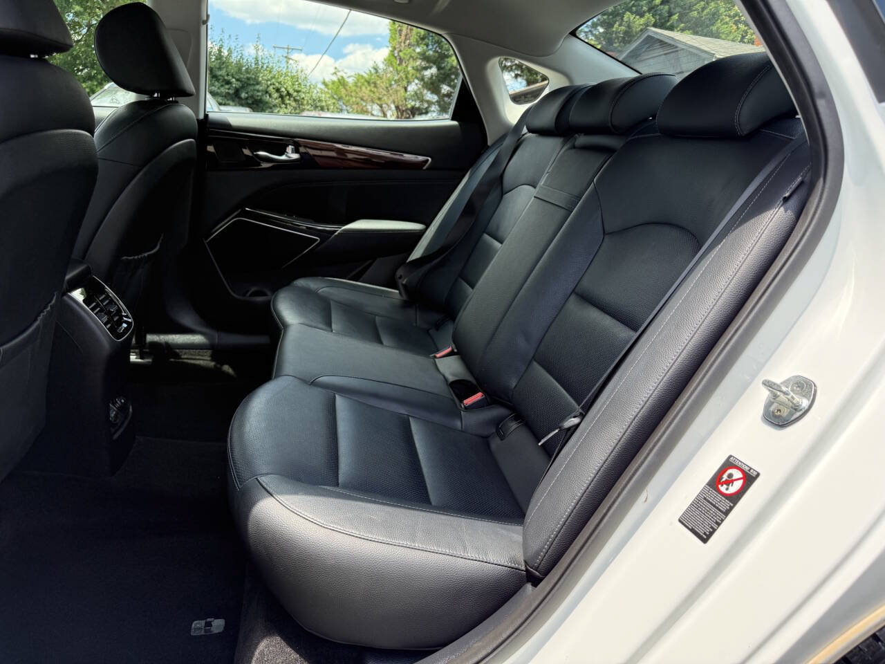 Used 2017 Kia Cadenza Technology FWD image 11