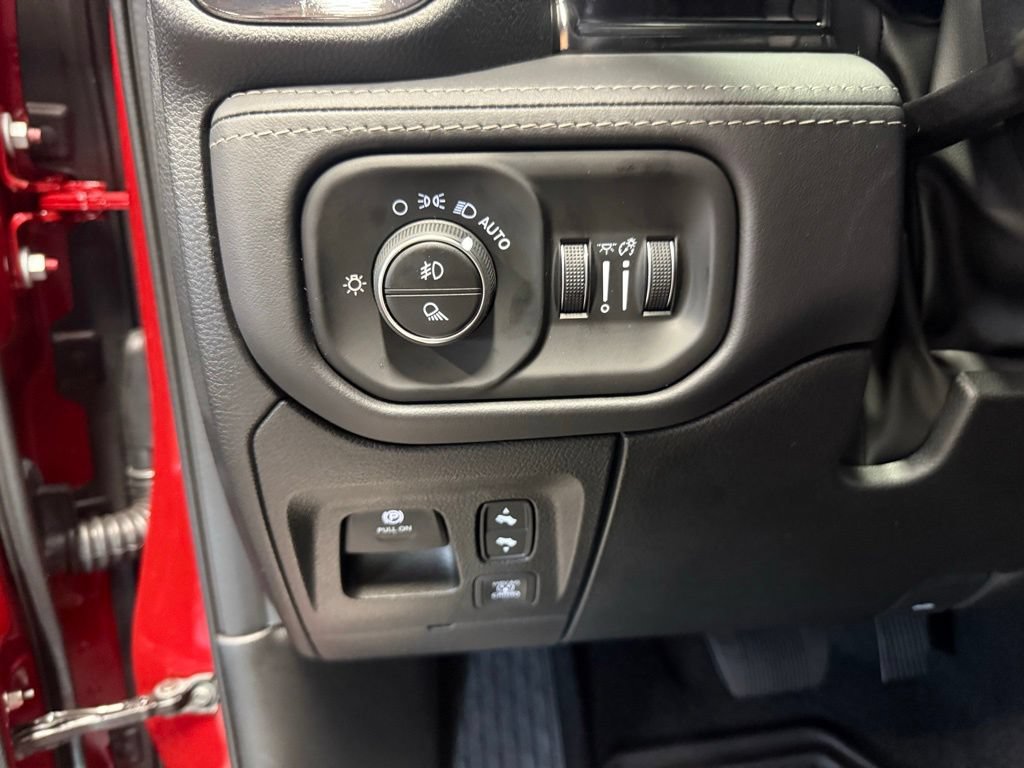 New 2026 RAM 1500 Limited AWD/4WD image 18