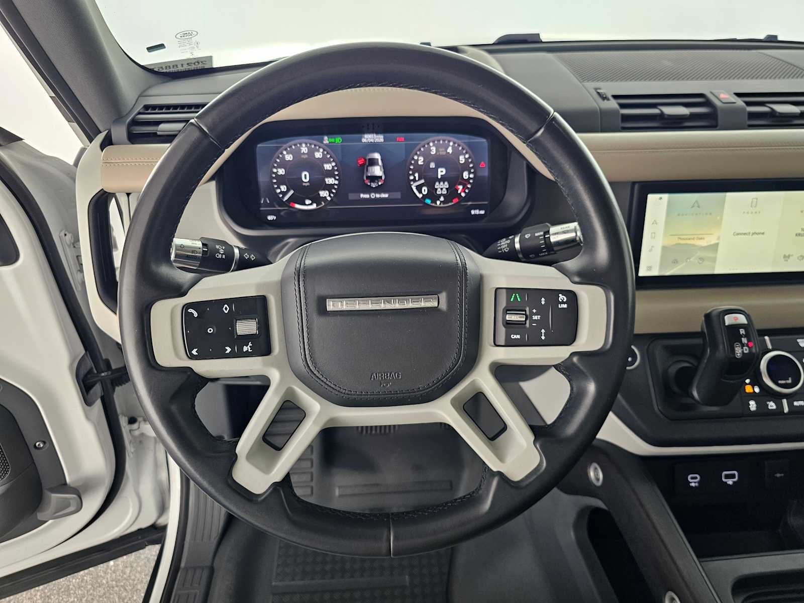 Used 2020 Land Rover Defender 110 HSE AWD/4WD image 24