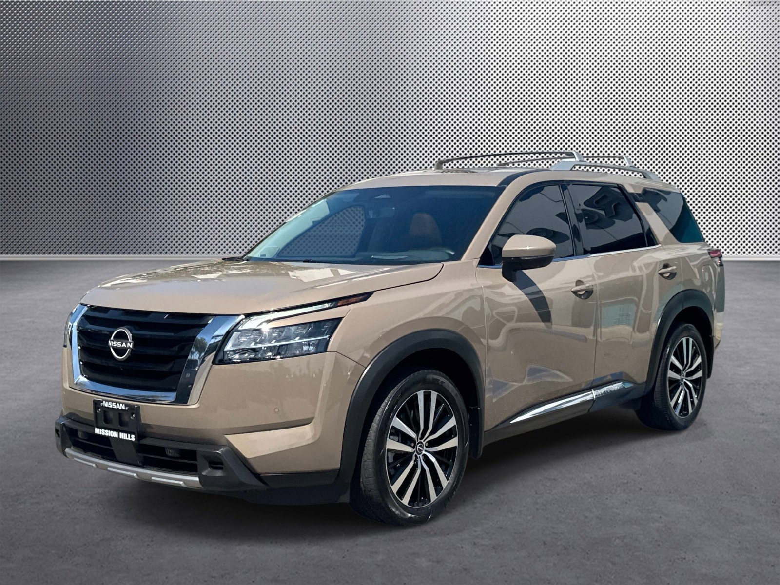 Used 2023 Nissan Pathfinder Platinum w/ Cargo Package AWD/4WD image 1