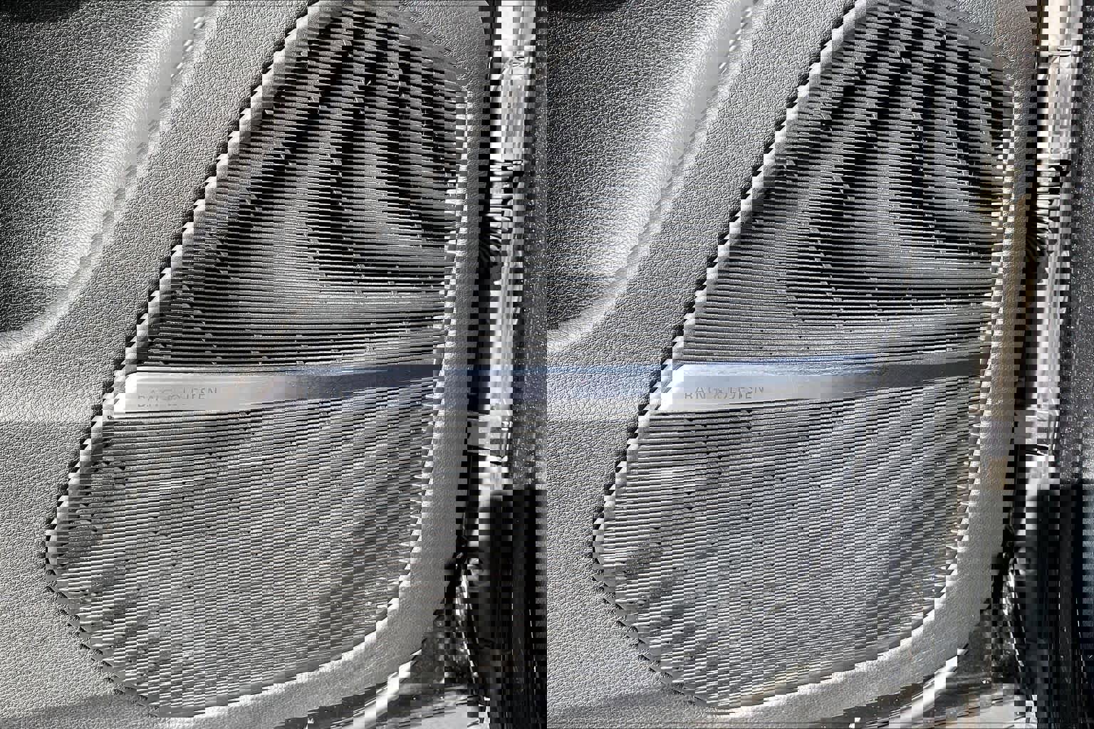 Used 2020 Audi RS Q8 w/ Carbon Optic Package image 38