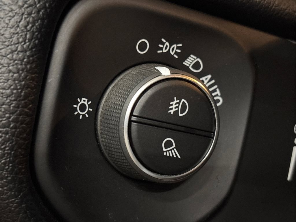 Used 2021 RAM 1500 Big Horn image 21