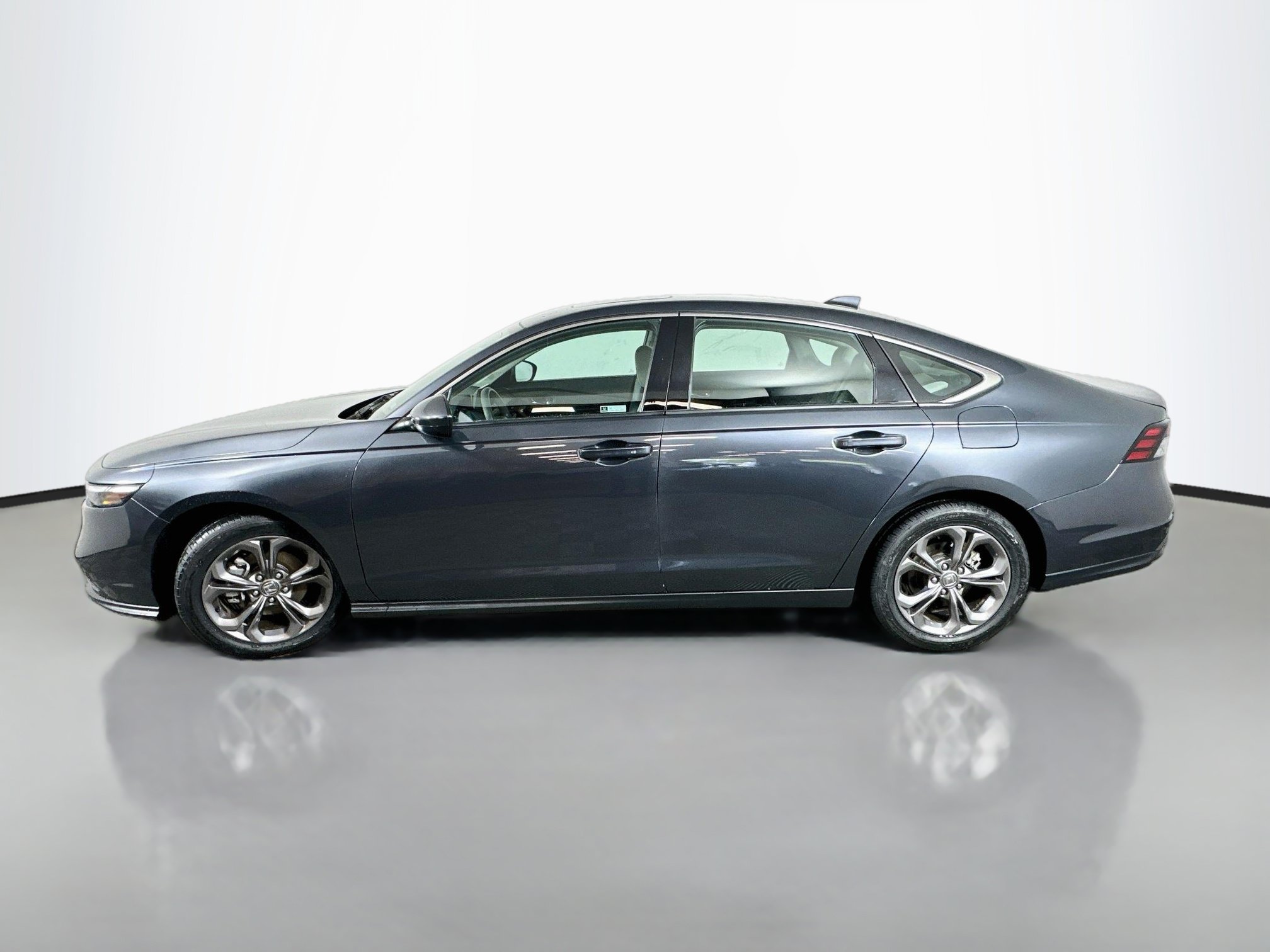 Certified 2024 Honda Accord EX image 4