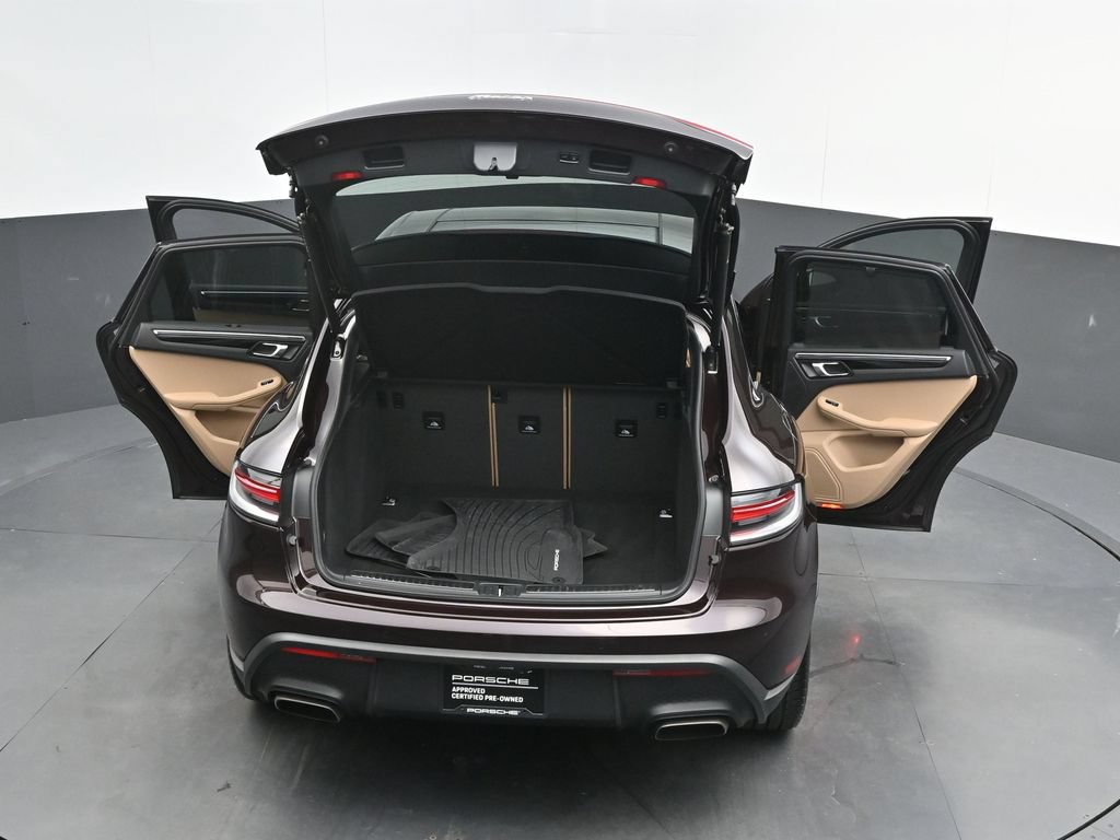 Certified 2024 Porsche Macan AWD/4WD image 45