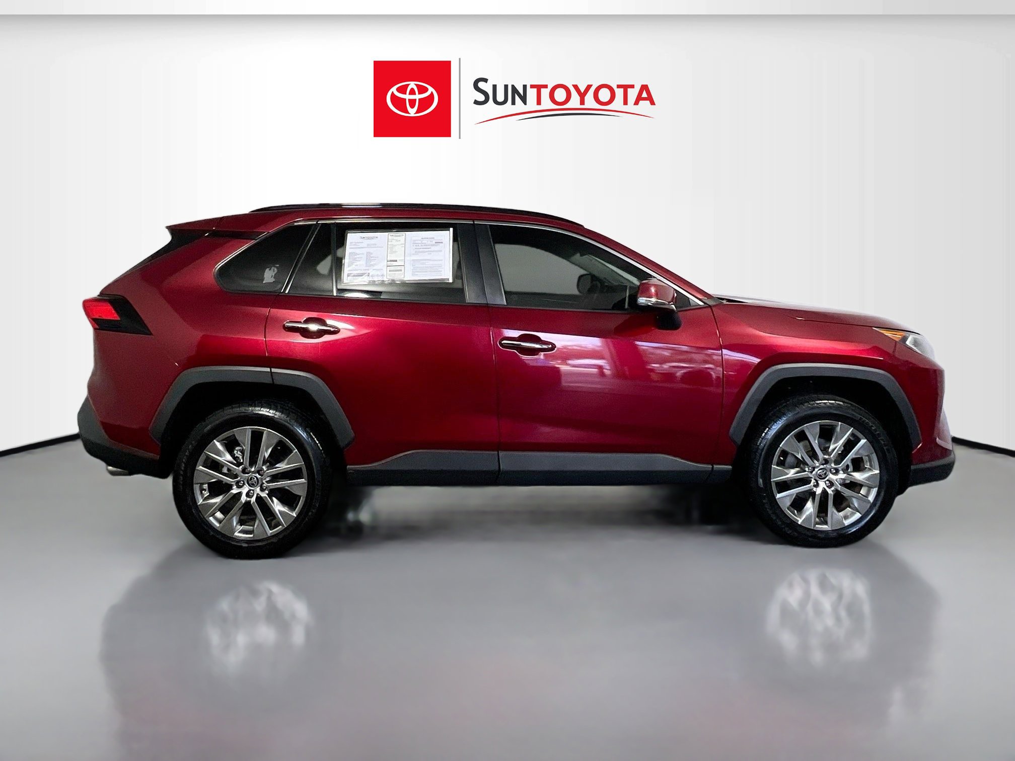 Used 2021 Toyota RAV4 Limited image 2