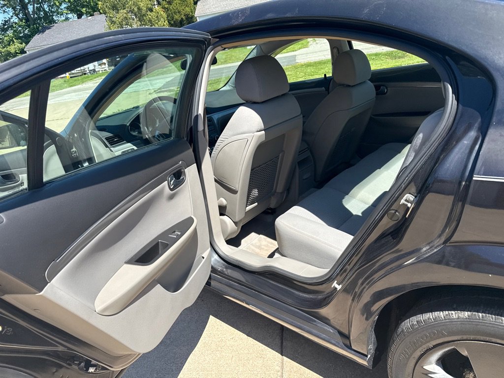Used 2008 Saturn Aura XE w/ Convenience Package FWD image 13