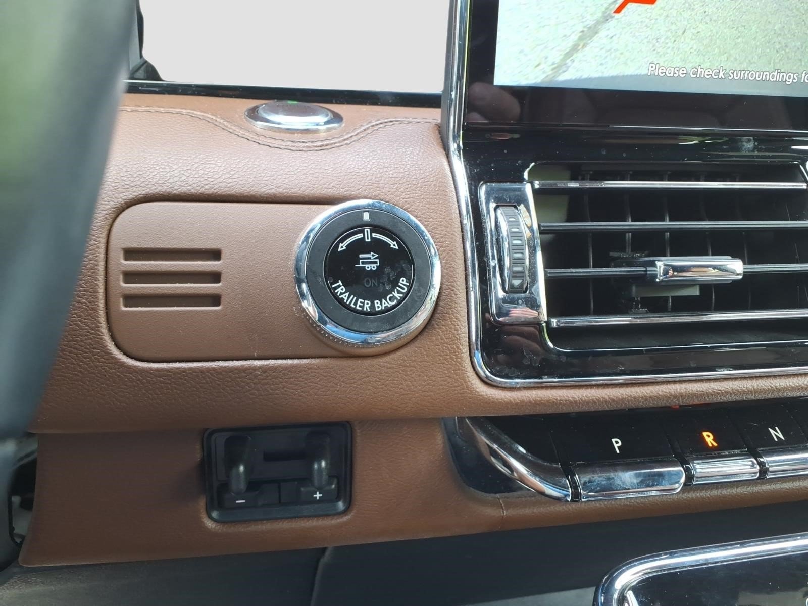 Used 2024 Lincoln Navigator Reserve AWD/4WD image 27