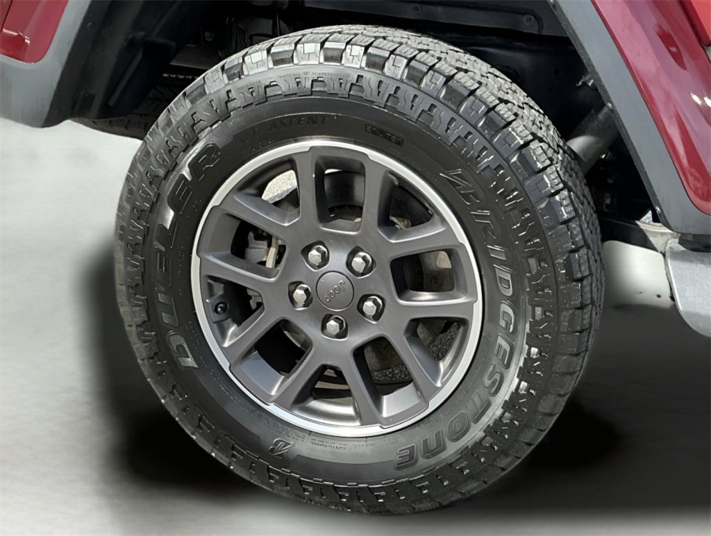 Used 2021 Jeep Gladiator Overland image 17