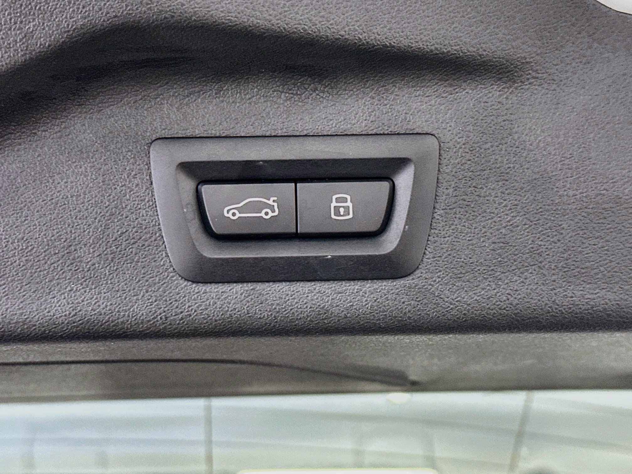 Used 2025 BMW X7 xDrive40i AWD/4WD image 33