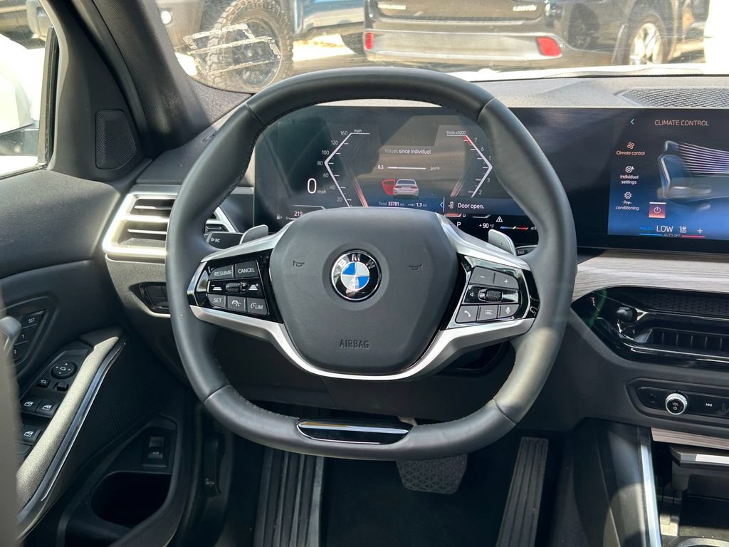 Used 2025 BMW 330i Sedan RWD image 40