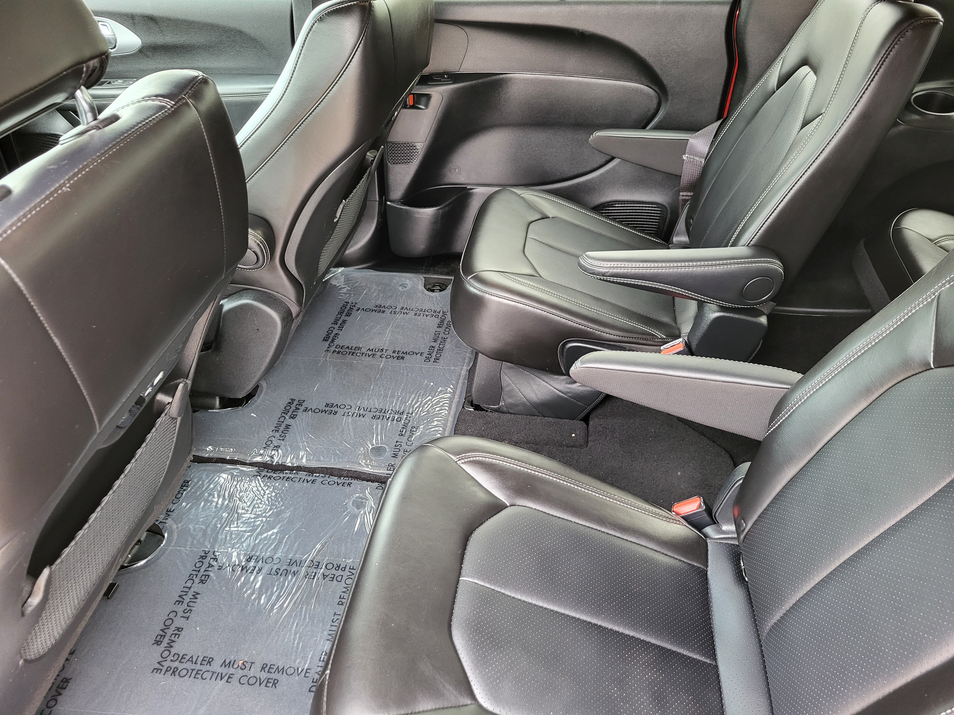 Used 2024 Chrysler Pacifica Touring-L w/ S Appearance Package AWD/4WD image 29