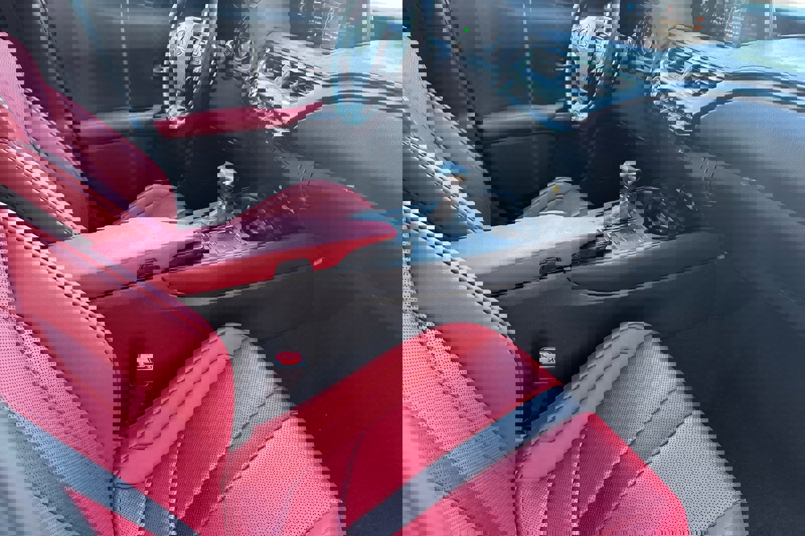 Used 2021 Lexus UX 250h F Sport w/ Accessory Package (Z2) image 17