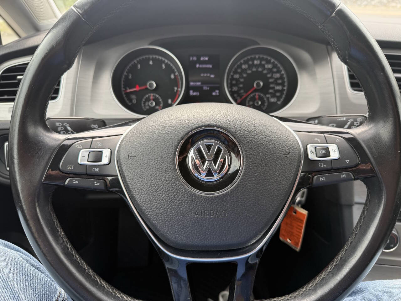 Used 2017 Volkswagen Golf S image 14