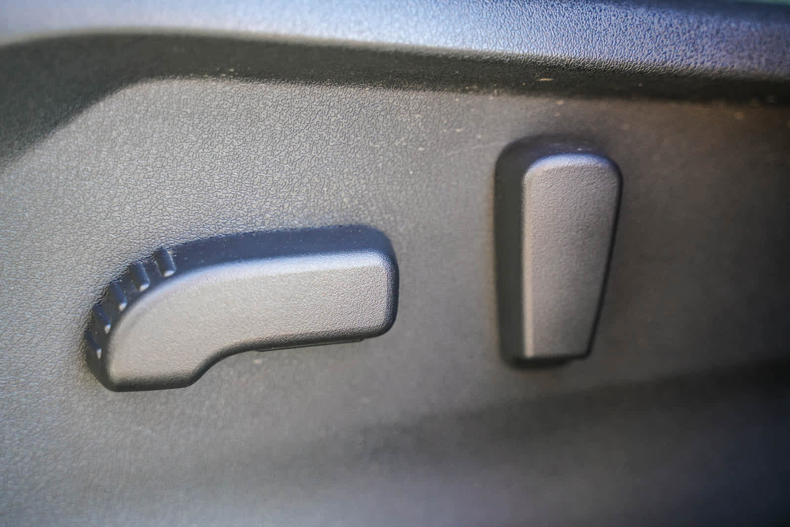 Certified 2024 Subaru Ascent Premium w/ Convenience Package image 18