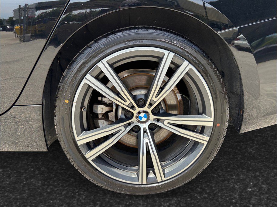 Used 2020 BMW 330i Sedan RWD image 14