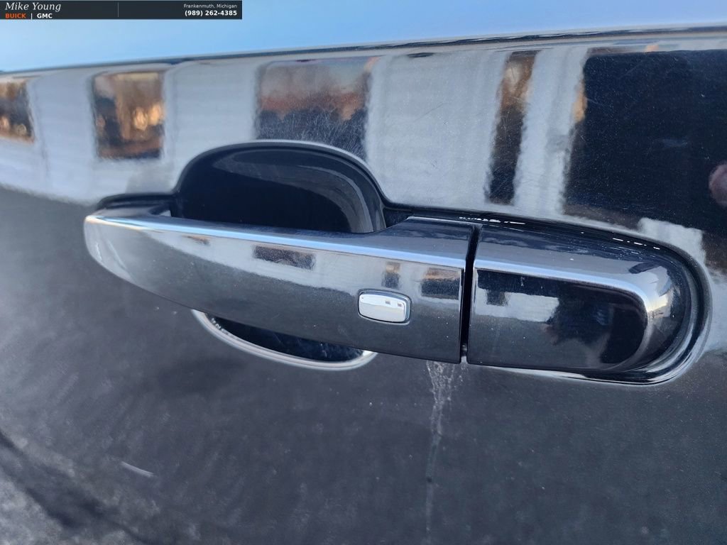 Used 2018 Chevrolet Traverse LT image 27