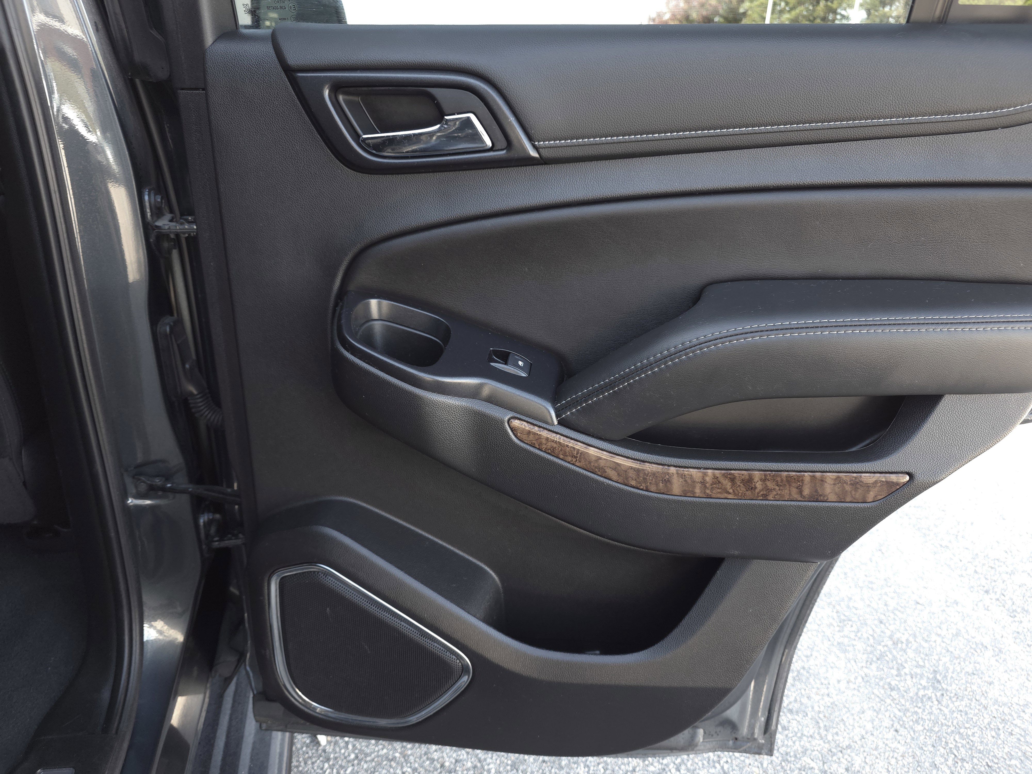 Used 2020 Chevrolet Tahoe Premier w/ RST 6.2L Performance Edition image 45