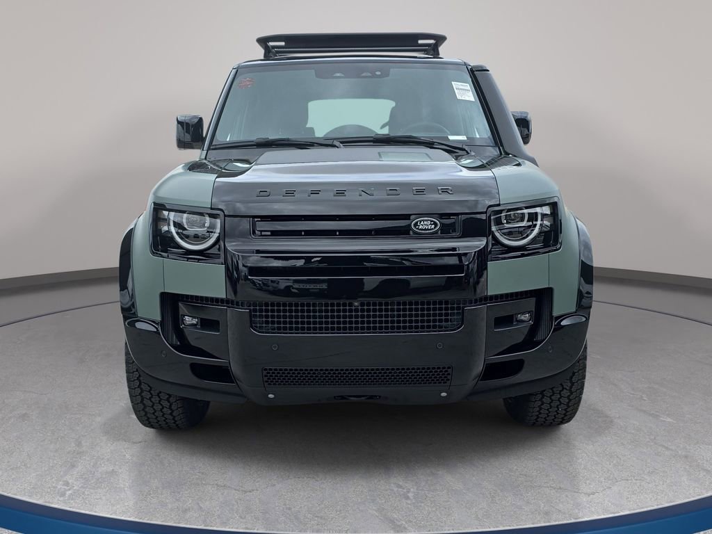 New 2026 Land Rover Defender 110 Trophy Edition AWD/4WD image 2