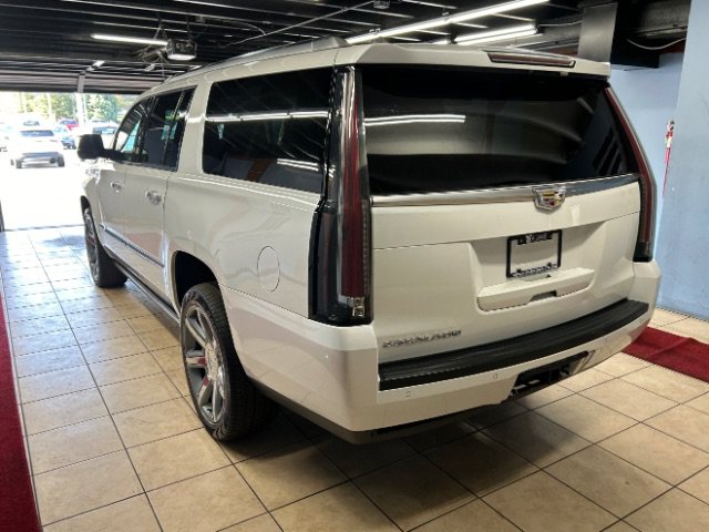 Used 2016 Cadillac Escalade ESV Premium AWD/4WD image 2