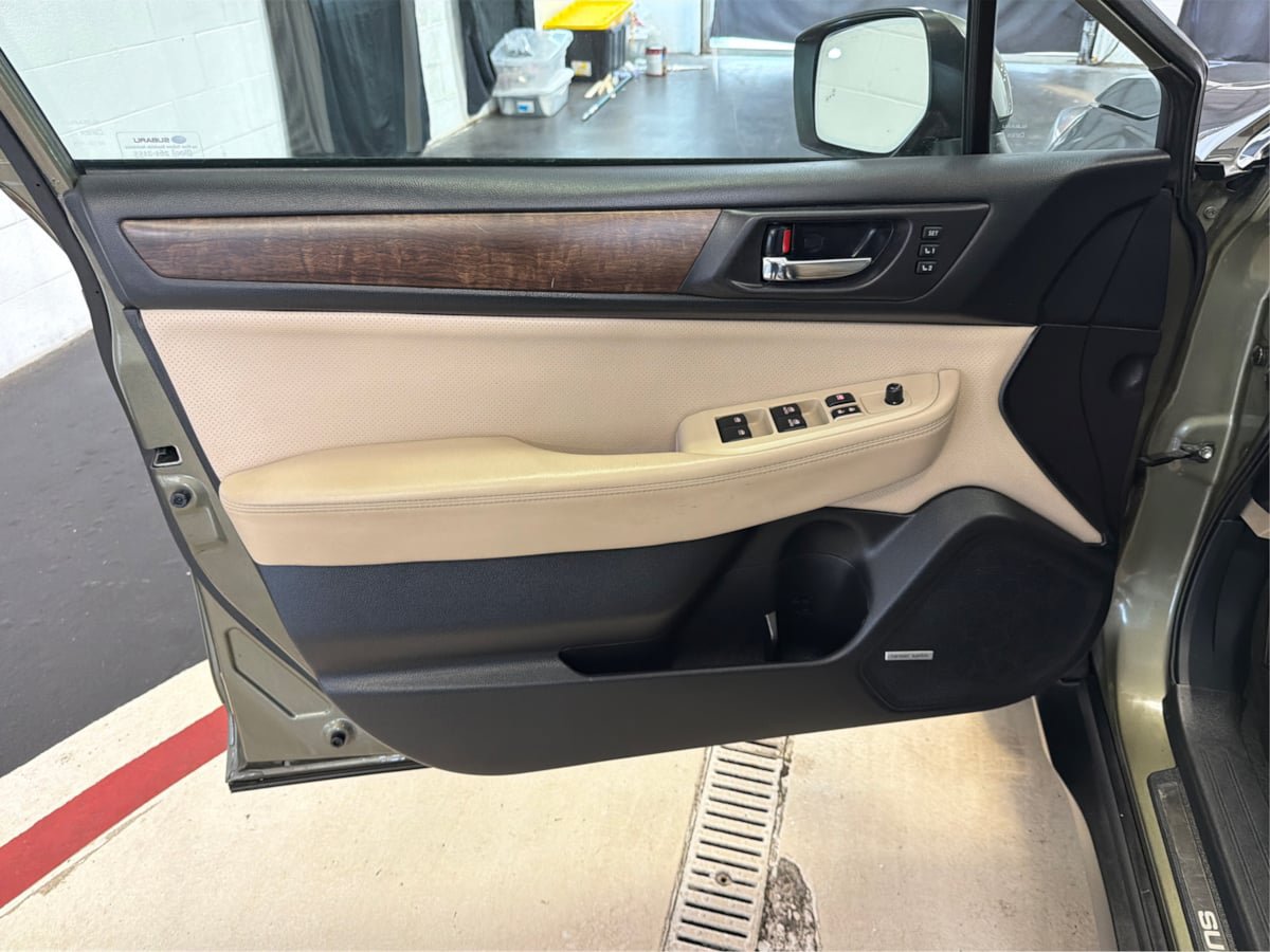 Used 2017 Subaru Outback 3.6R Limited AWD/4WD image 24