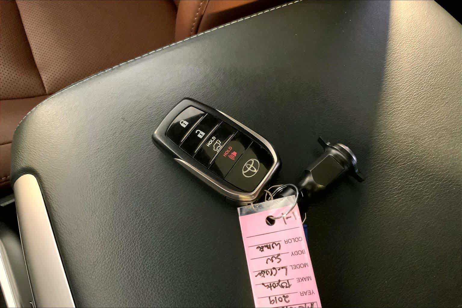 Used 2019 Toyota Land Cruiser AWD/4WD image 15