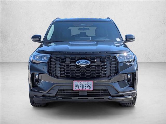 Used 2025 Ford Explorer ST-Line RWD image 2