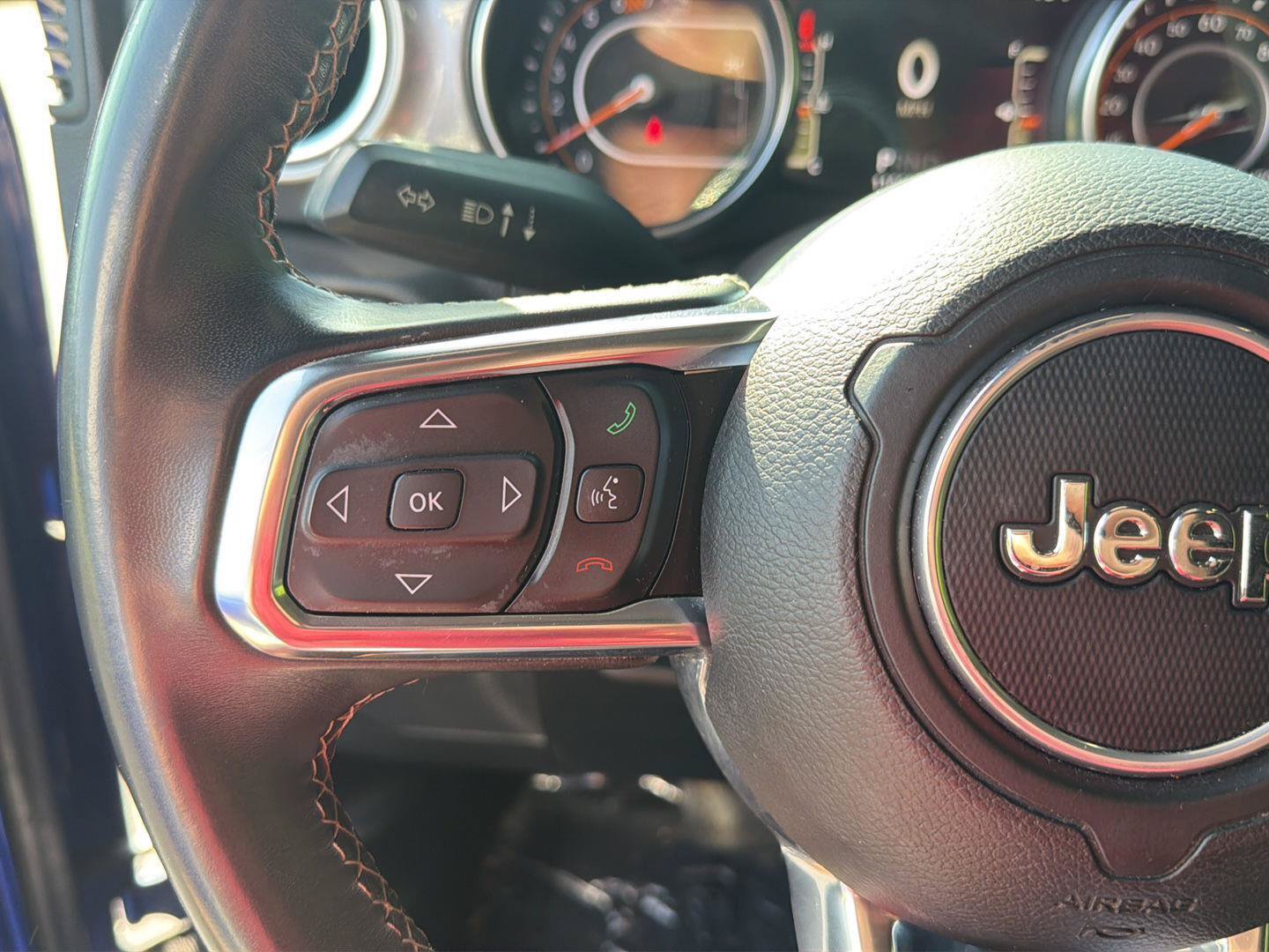 Used 2018 Jeep Wrangler Unlimited Sahara AWD/4WD image 19