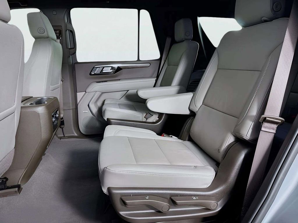 Used 2025 Chevrolet Tahoe Z71 w/ Comfort Package image 9