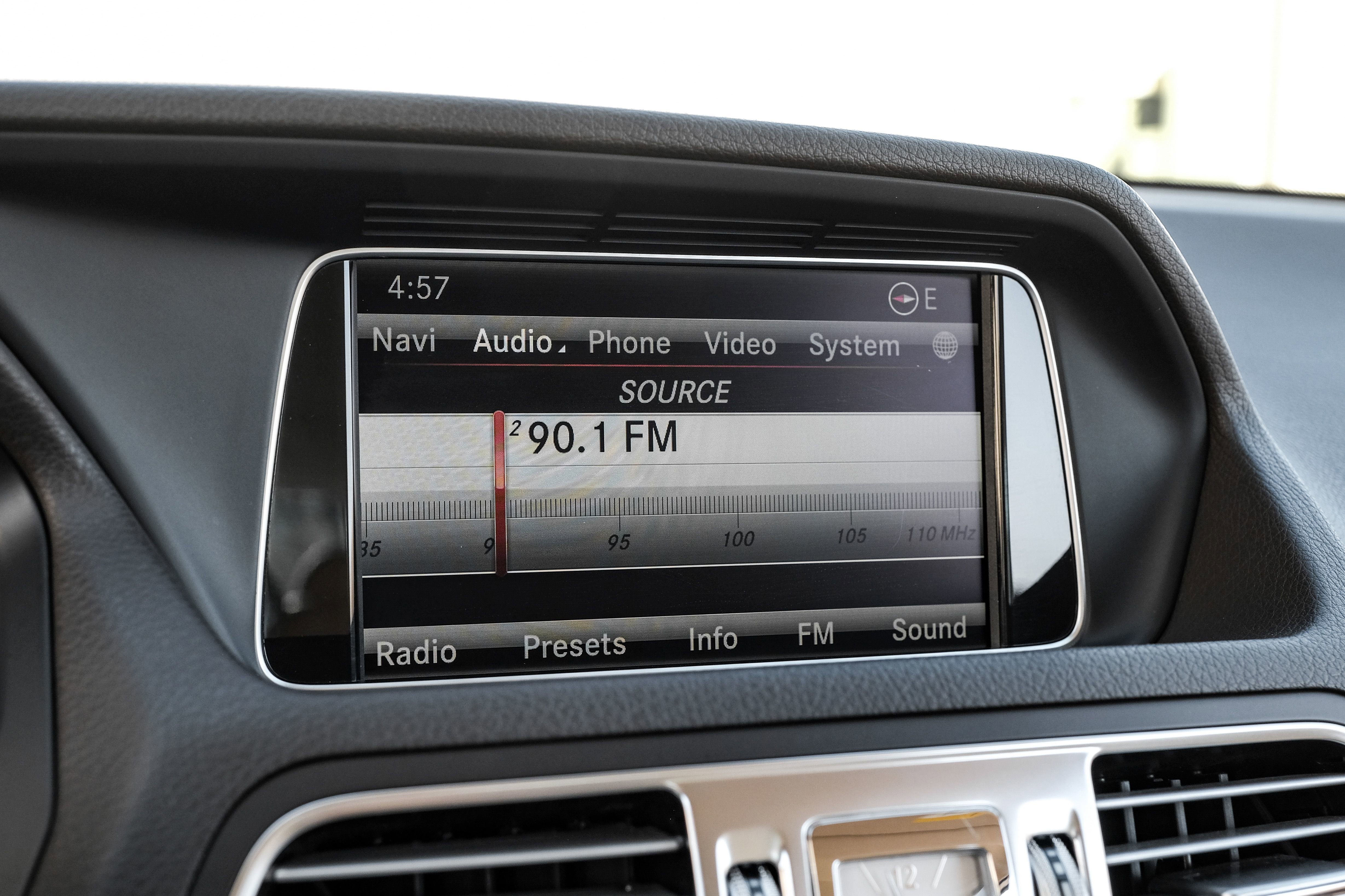 Used 2014 Mercedes-Benz E 550 Cabriolet w/ Premium 1 Package image 22